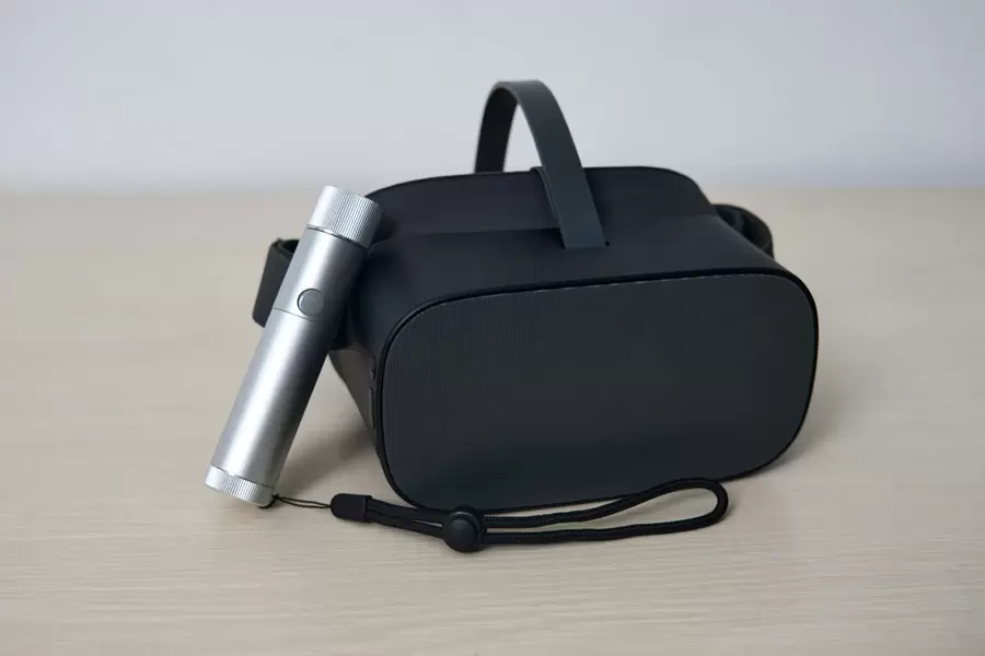 Controller wireless ad alta precisione con una sola mano